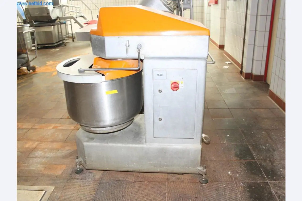 Devices for air conditioning, heating and cooling, workshop and storage facilities-1