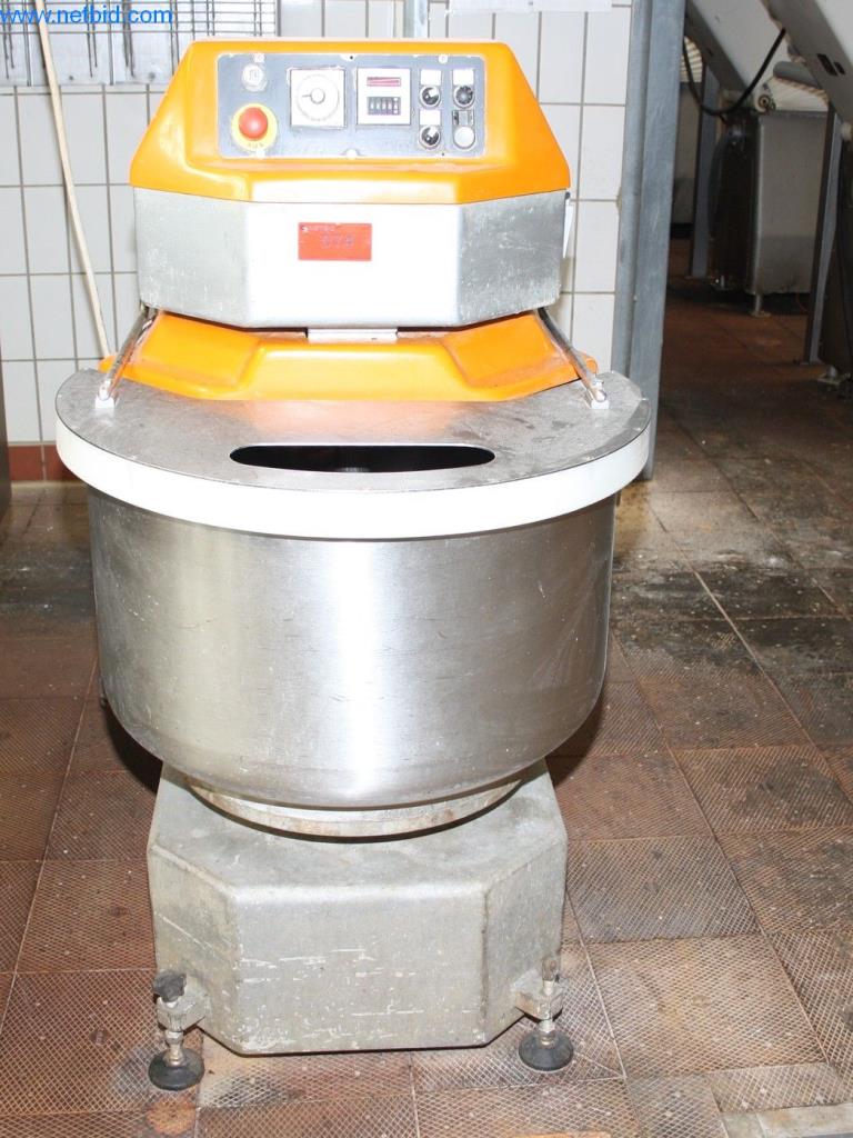 Devices for air conditioning, heating and cooling, workshop and storage facilities-2