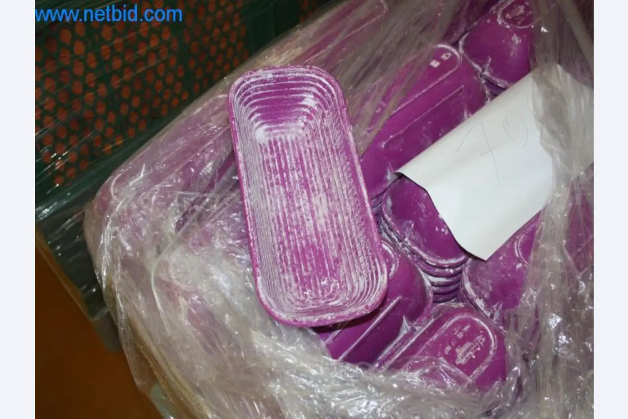 Devices for air conditioning, heating and cooling, workshop and storage facilities-11