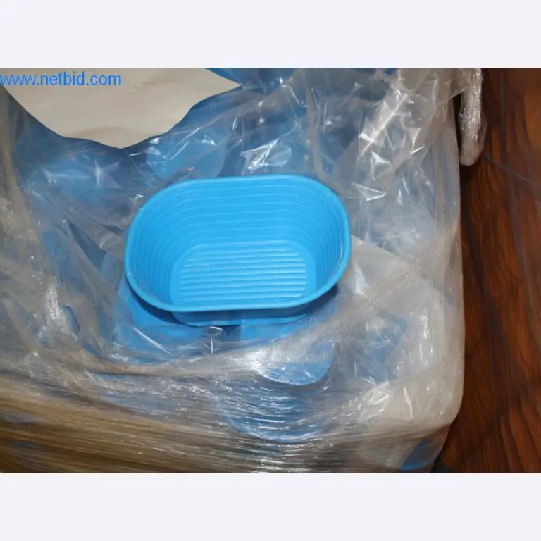 Devices for air conditioning, heating and cooling, workshop and storage facilities-12