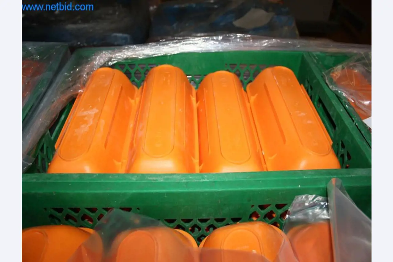 Devices for air conditioning, heating and cooling, workshop and storage facilities-5