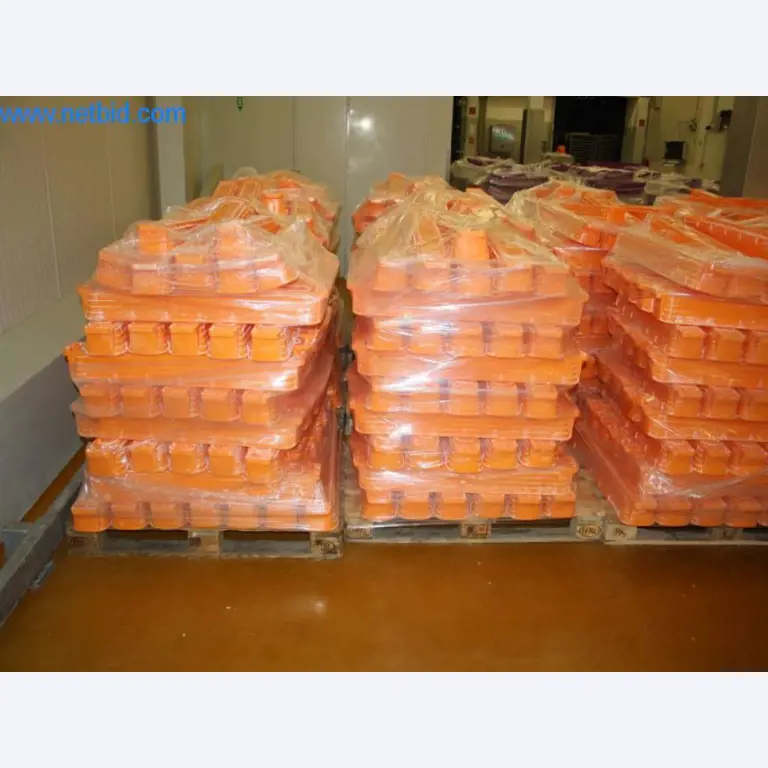 Devices for air conditioning, heating and cooling, workshop and storage facilities-3