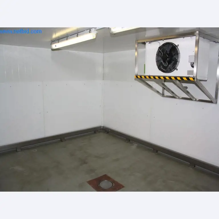 Devices for air conditioning, heating and cooling, workshop and storage facilities-3