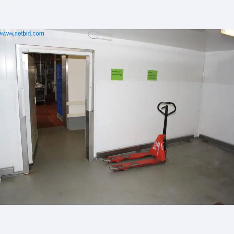 Devices for air conditioning, heating and cooling, workshop and storage facilities-4