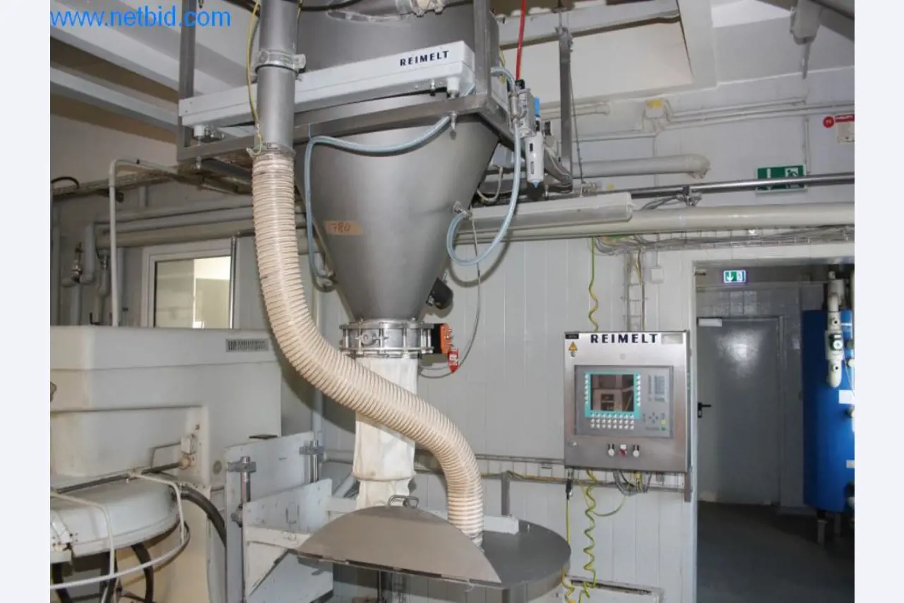 Devices for air conditioning, heating and cooling, workshop and storage facilities-3