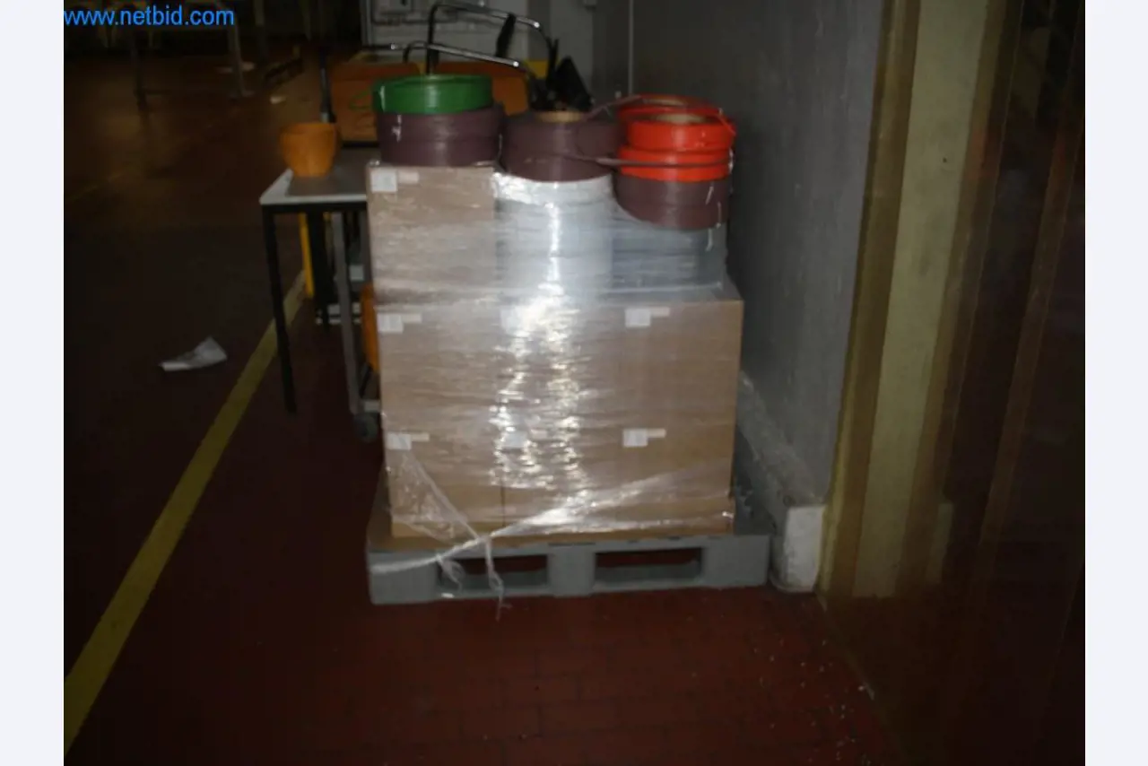 Devices for air conditioning, heating and cooling, workshop and storage facilities-3