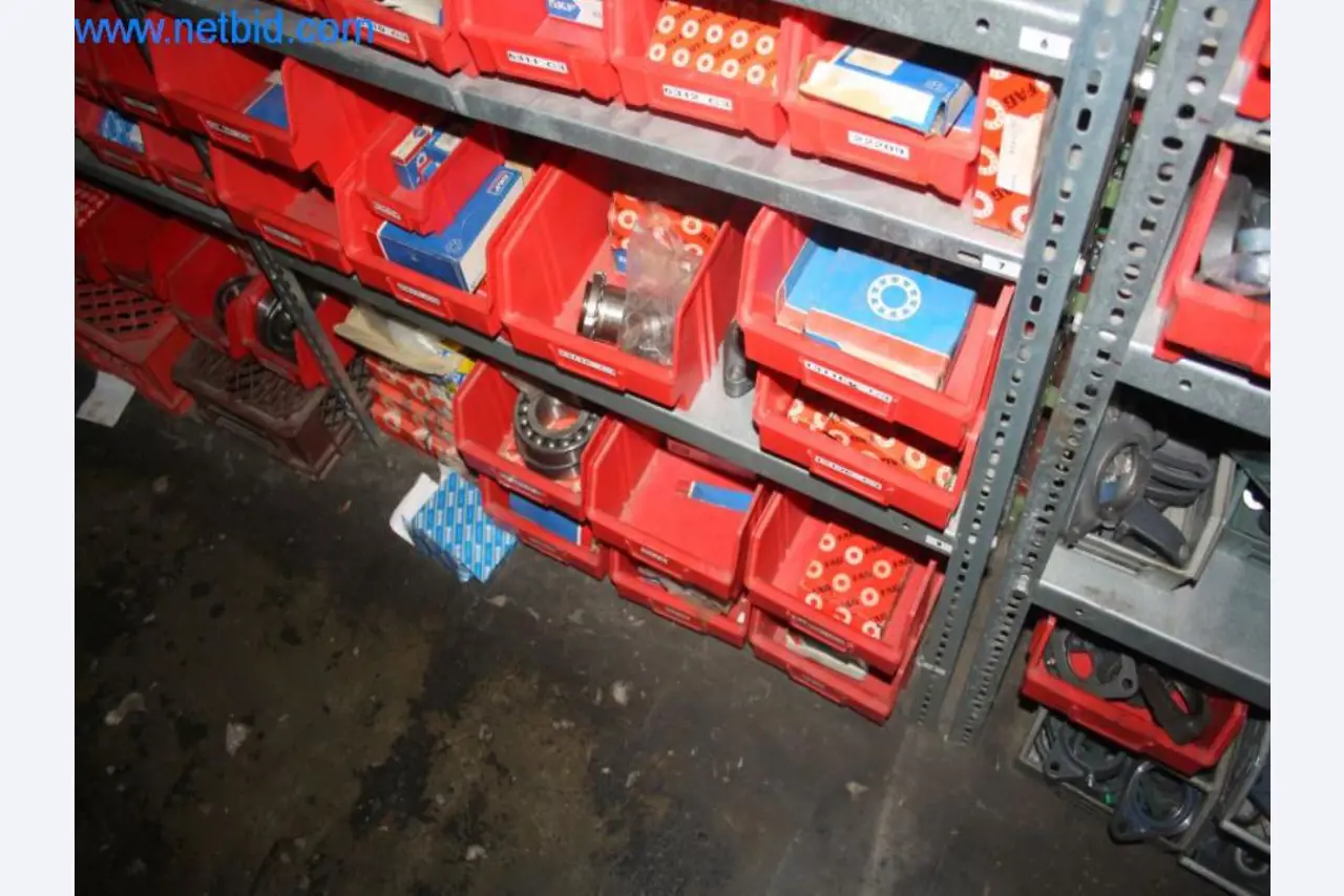 Devices for air conditioning, heating and cooling, workshop and storage facilities-18