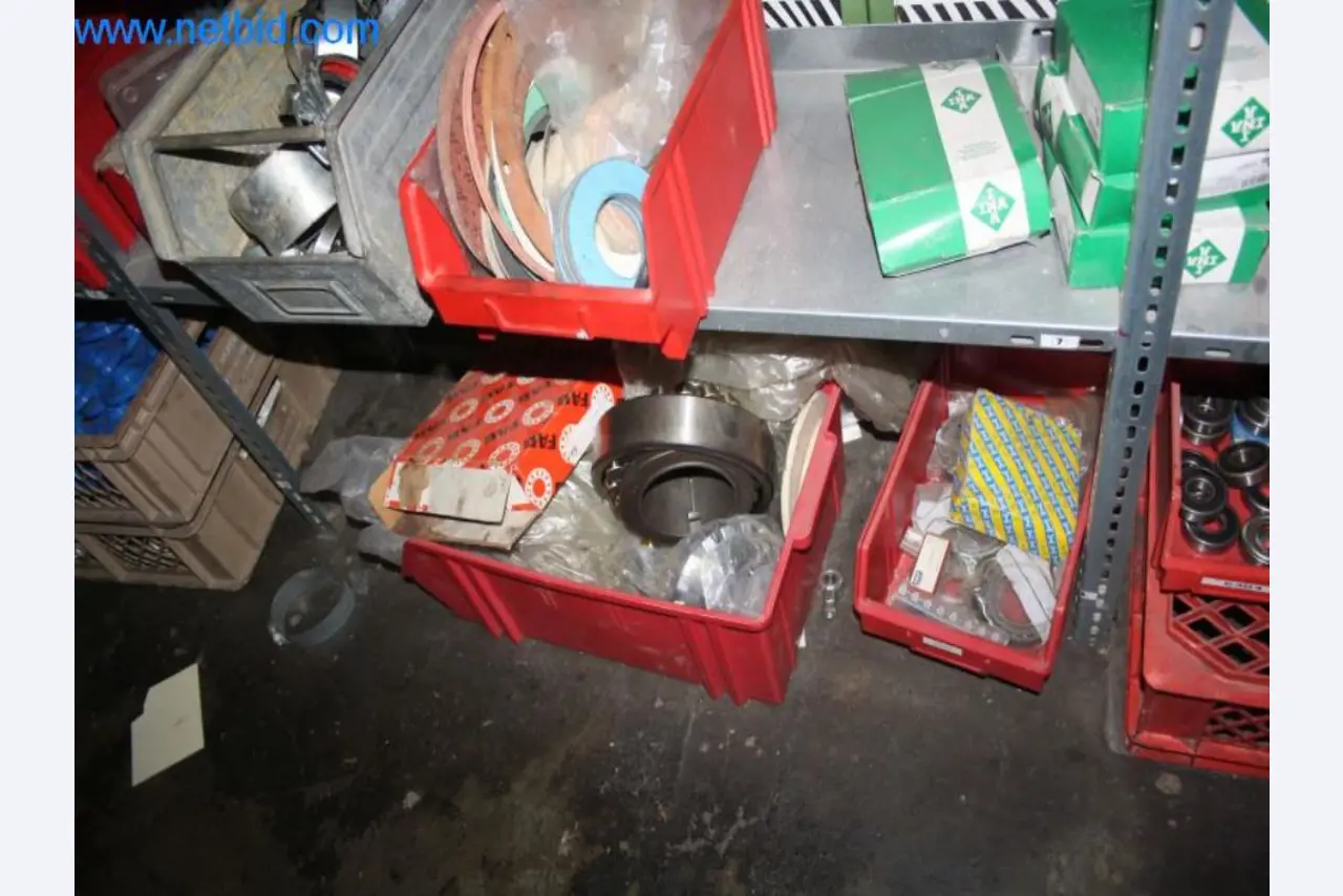 Devices for air conditioning, heating and cooling, workshop and storage facilities-19