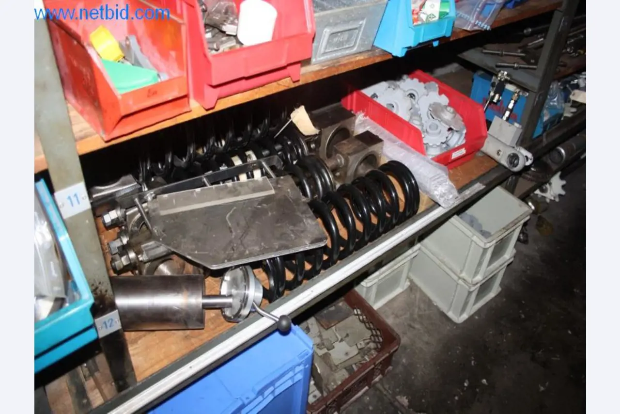 Devices for air conditioning, heating and cooling, workshop and storage facilities-3