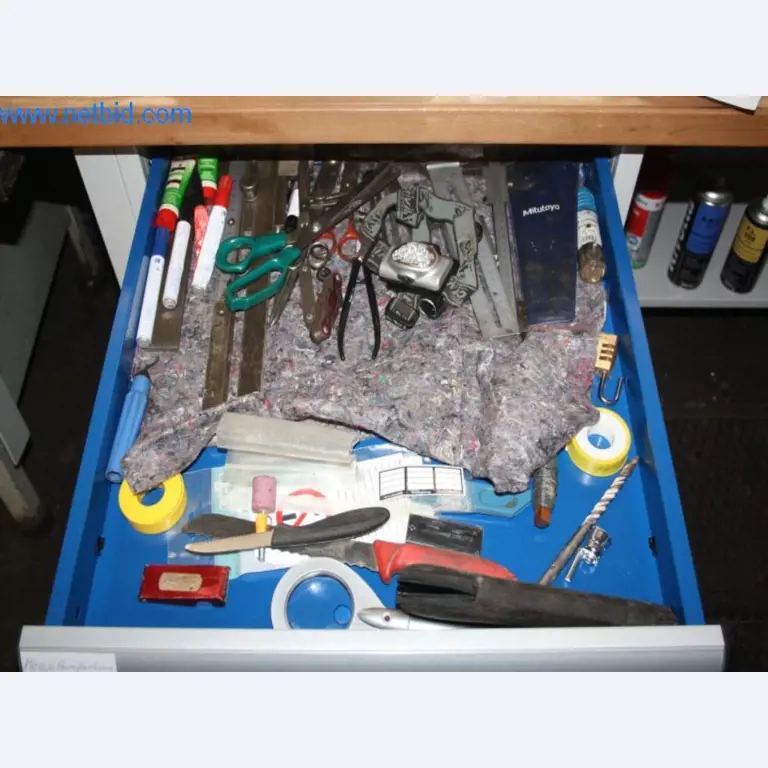 Devices for air conditioning, heating and cooling, workshop and storage facilities-6