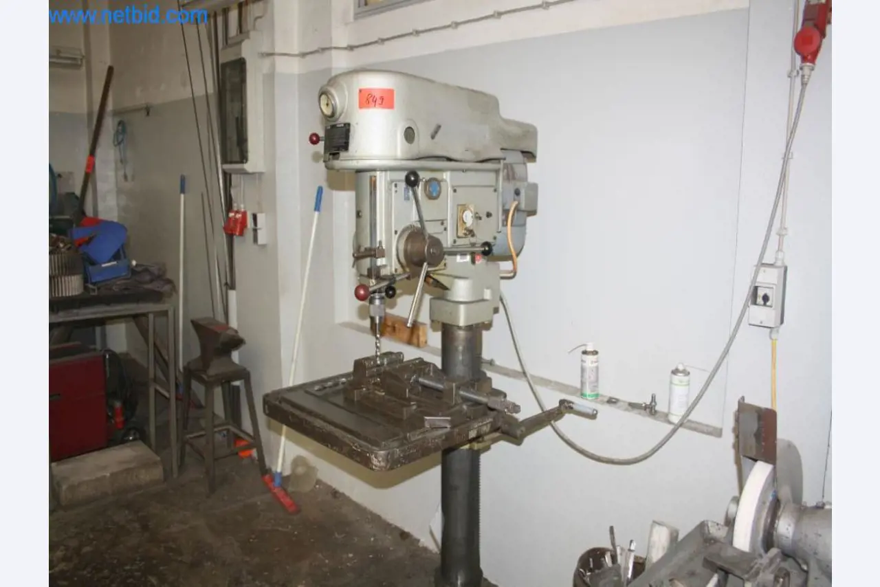 Devices for air conditioning, heating and cooling, workshop and storage facilities-1