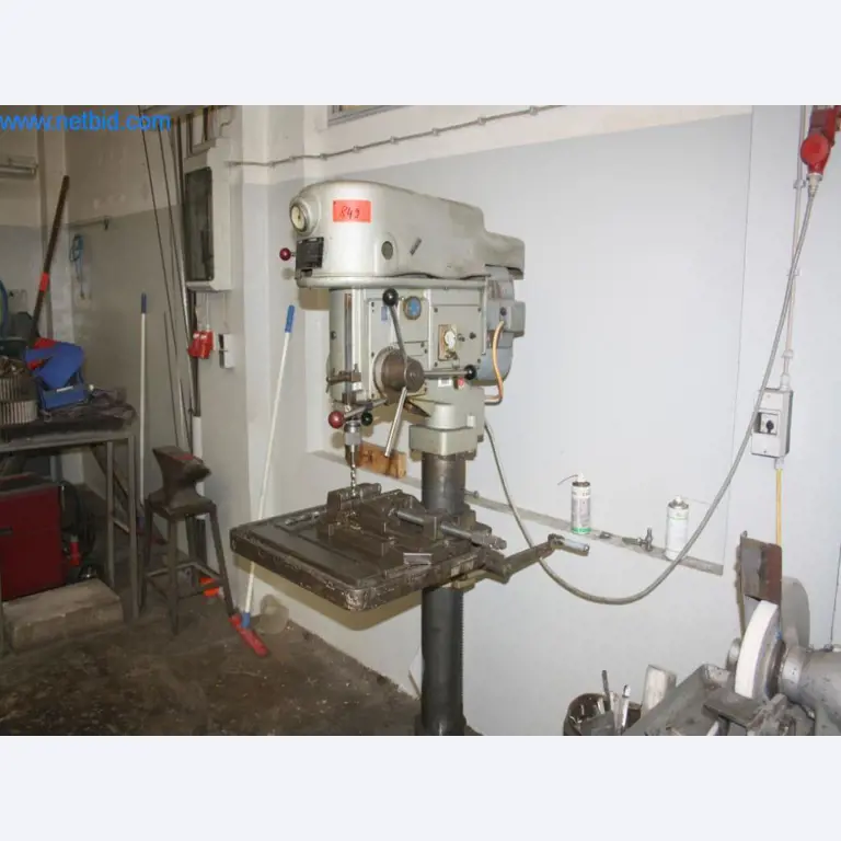 Devices for air conditioning, heating and cooling, workshop and storage facilities-1