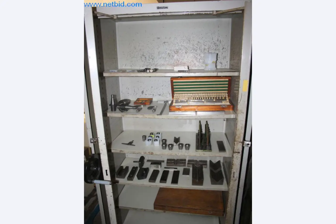 Devices for air conditioning, heating and cooling, workshop and storage facilities-11