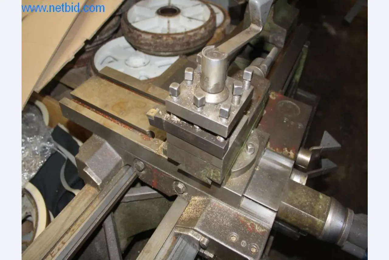 Devices for air conditioning, heating and cooling, workshop and storage facilities-5