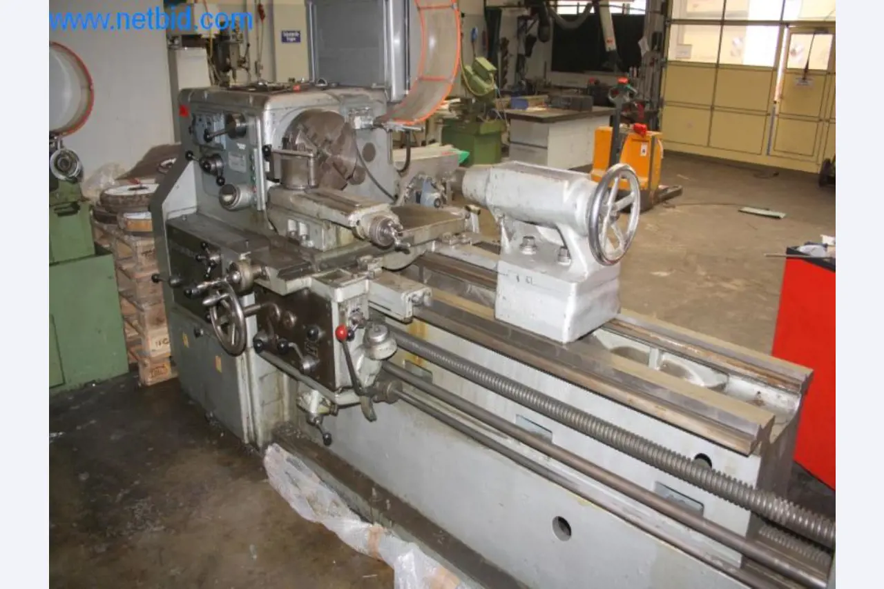 Devices for air conditioning, heating and cooling, workshop and storage facilities-1