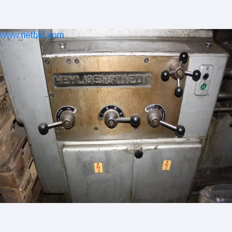 Devices for air conditioning, heating and cooling, workshop and storage facilities-6