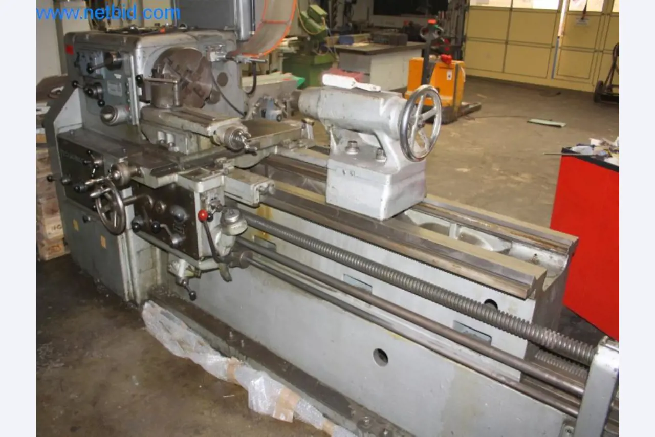 Devices for air conditioning, heating and cooling, workshop and storage facilities-8