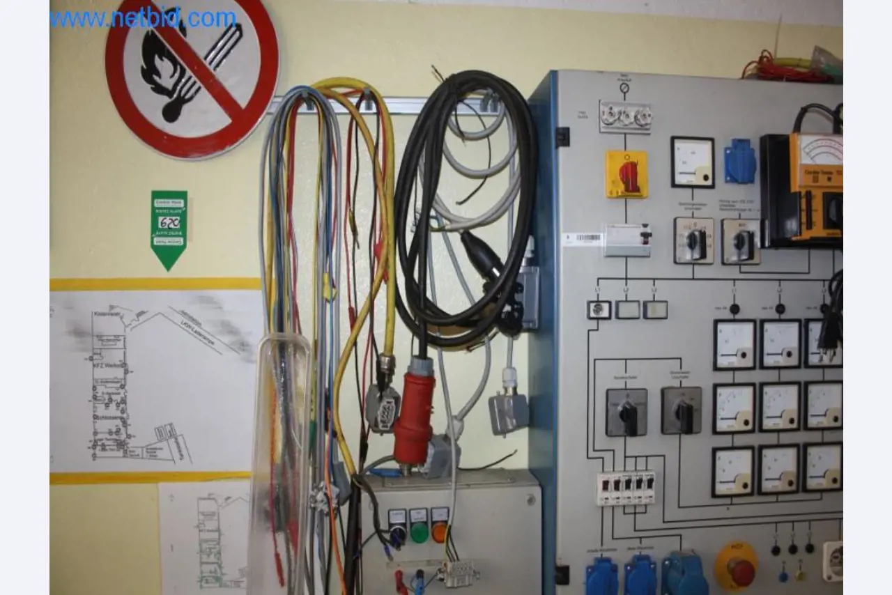 Devices for air conditioning, heating and cooling, workshop and storage facilities-8