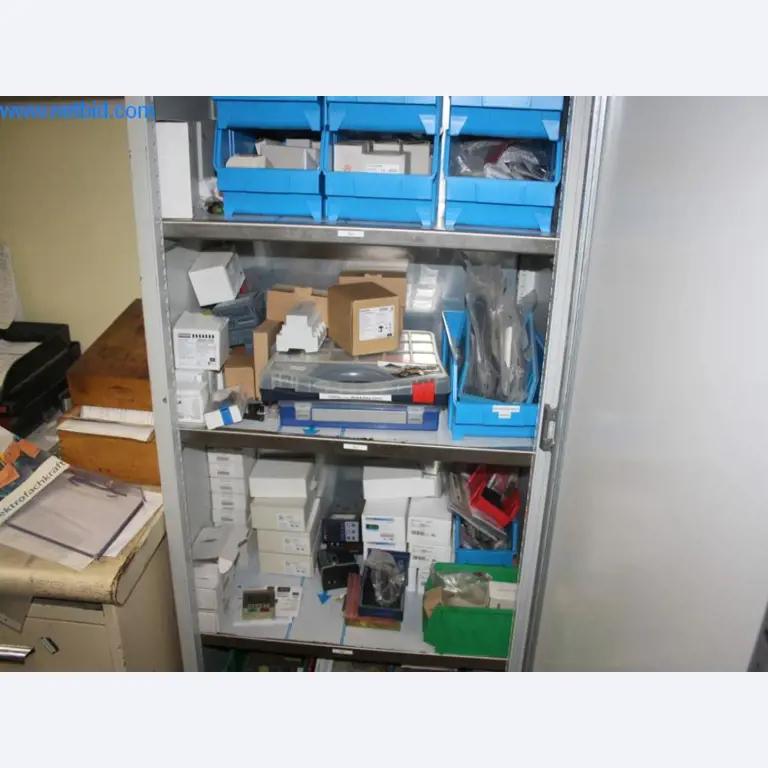 Devices for air conditioning, heating and cooling, workshop and storage facilities-3