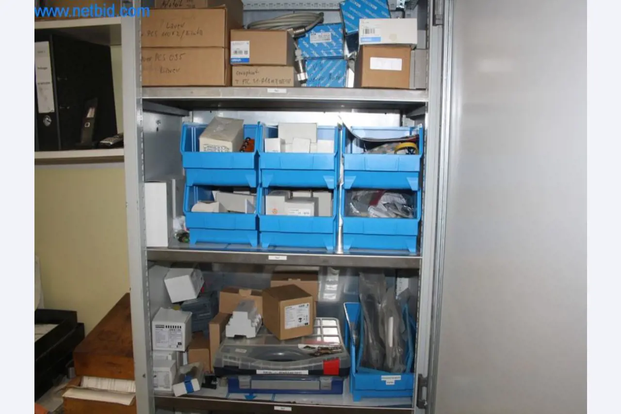 Devices for air conditioning, heating and cooling, workshop and storage facilities-4