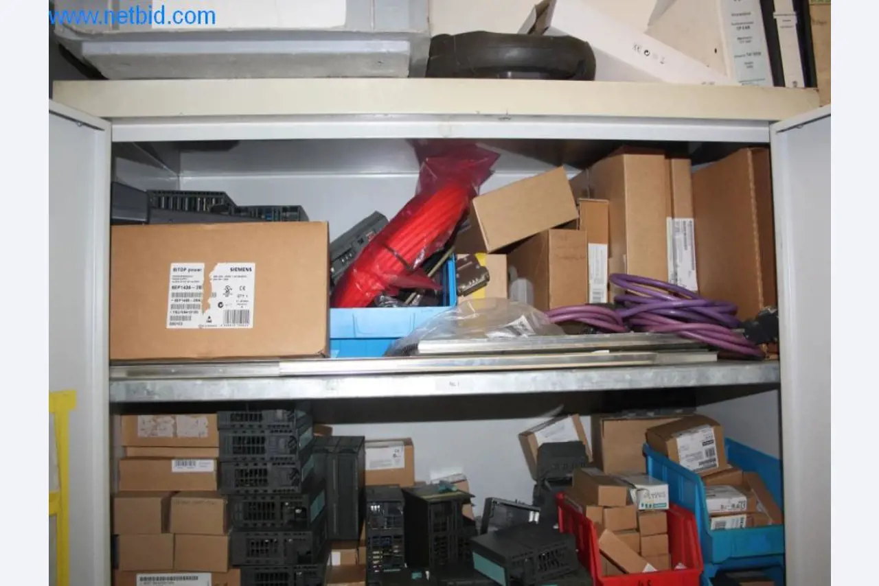 Devices for air conditioning, heating and cooling, workshop and storage facilities-3