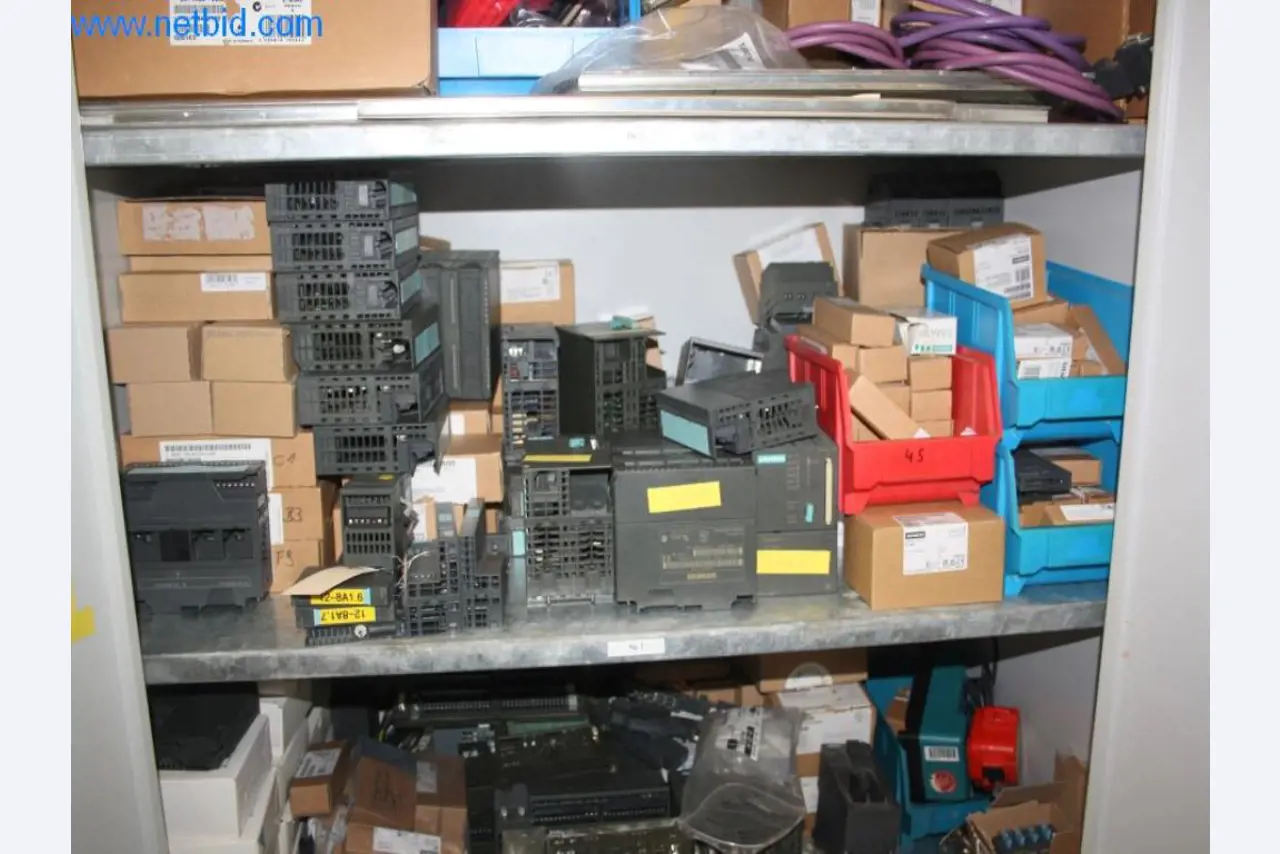 Devices for air conditioning, heating and cooling, workshop and storage facilities-4