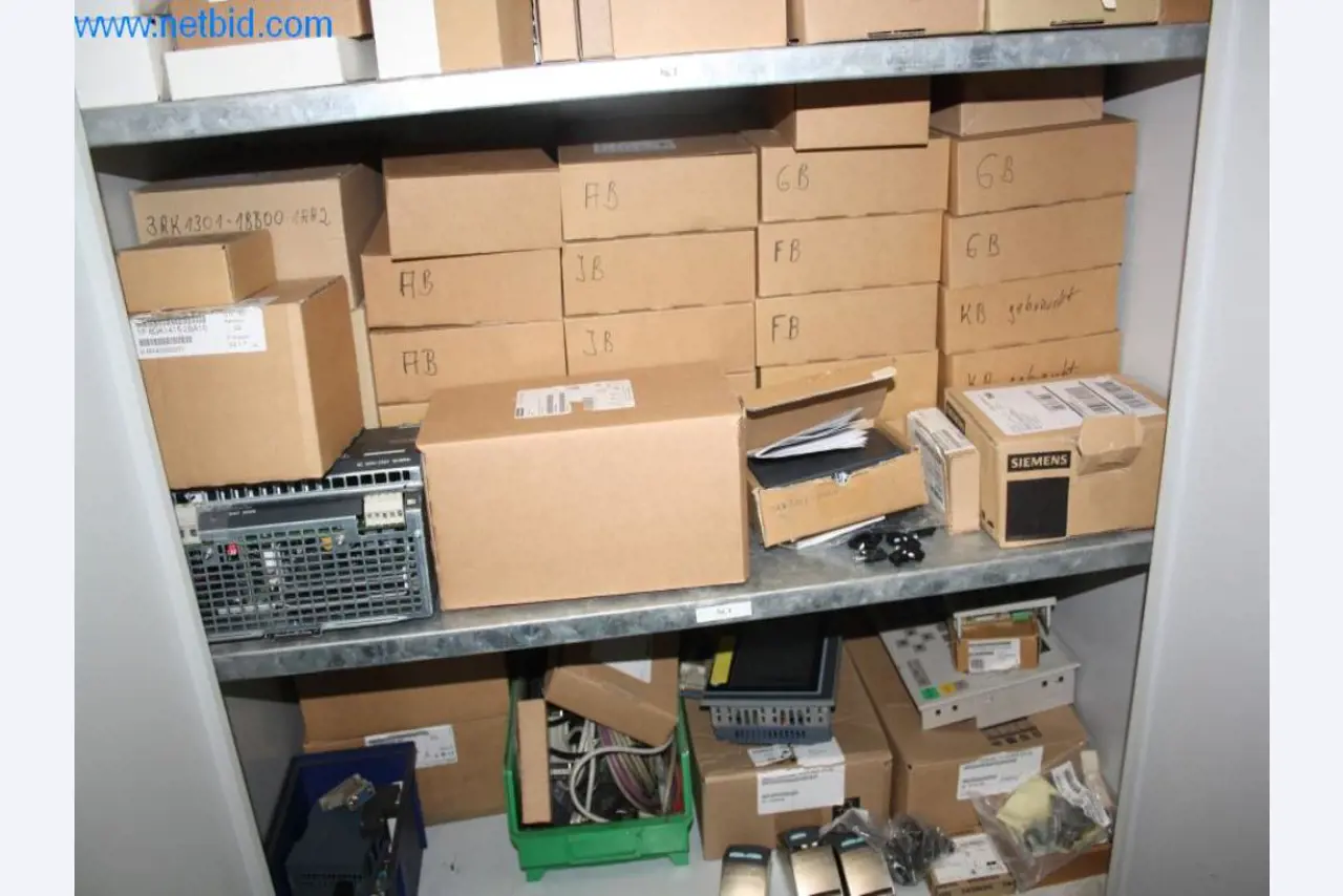 Devices for air conditioning, heating and cooling, workshop and storage facilities-6