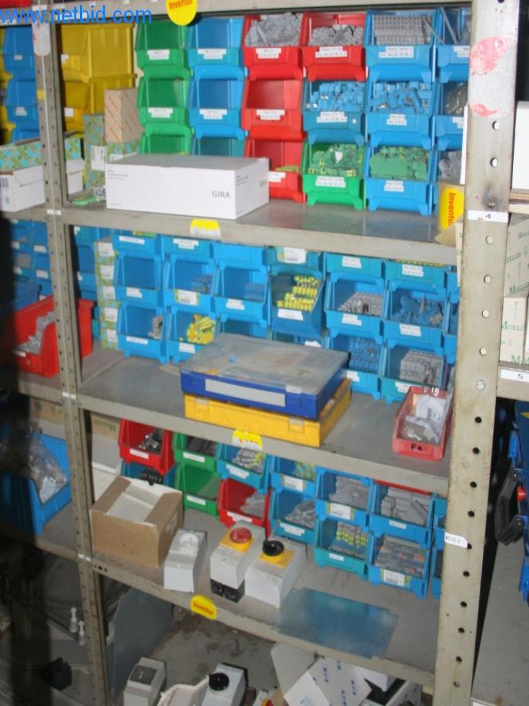 Devices for air conditioning, heating and cooling, workshop and storage facilities-6