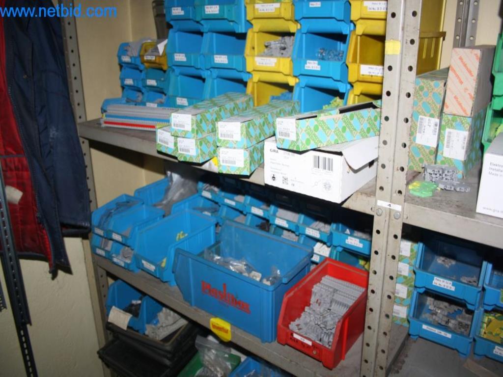 Devices for air conditioning, heating and cooling, workshop and storage facilities-7