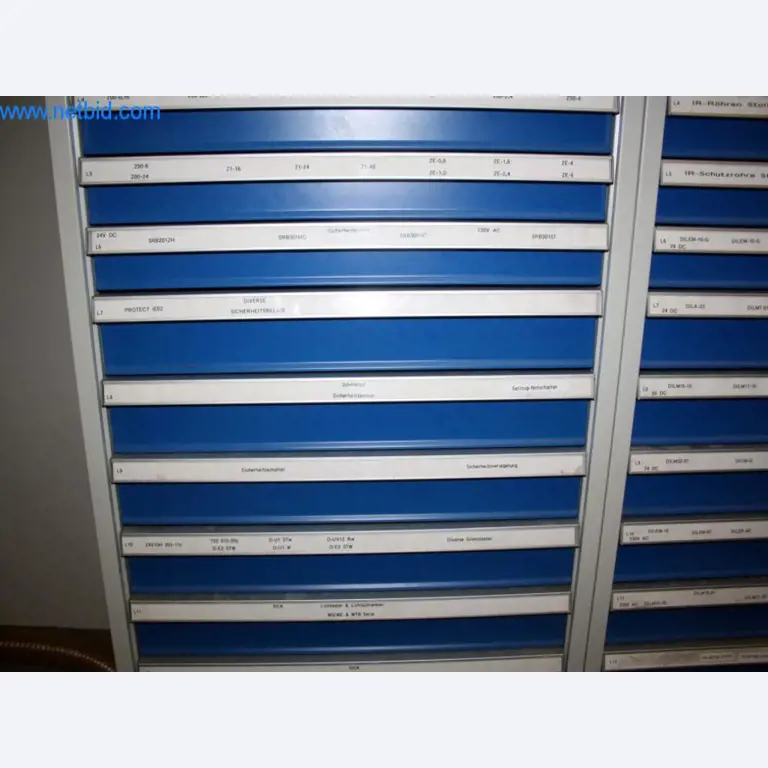 Devices for air conditioning, heating and cooling, workshop and storage facilities-4