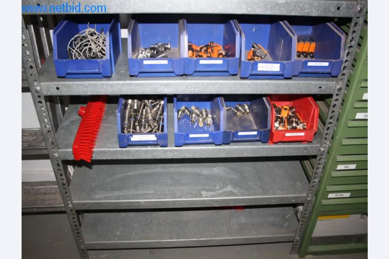 Devices for air conditioning, heating and cooling, workshop and storage facilities-5