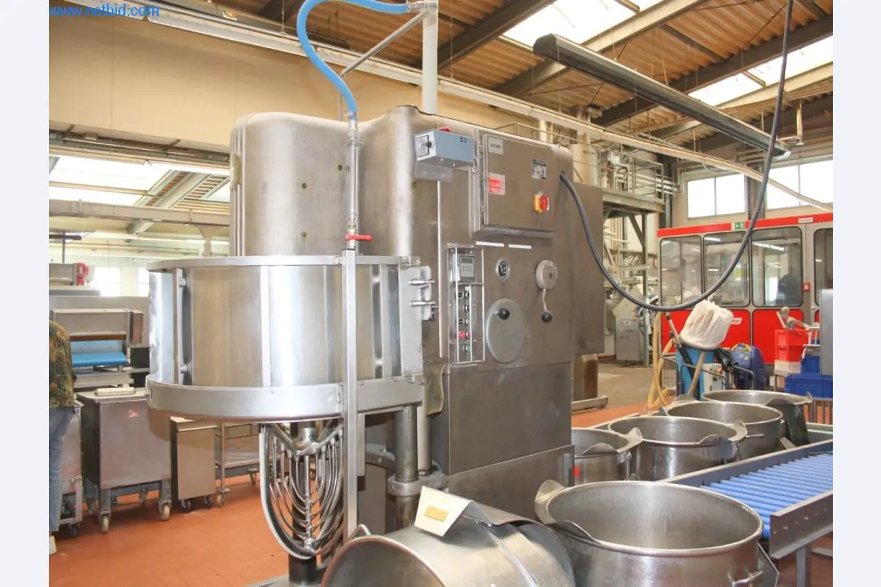 Devices for air conditioning, heating and cooling, workshop and storage facilities-4