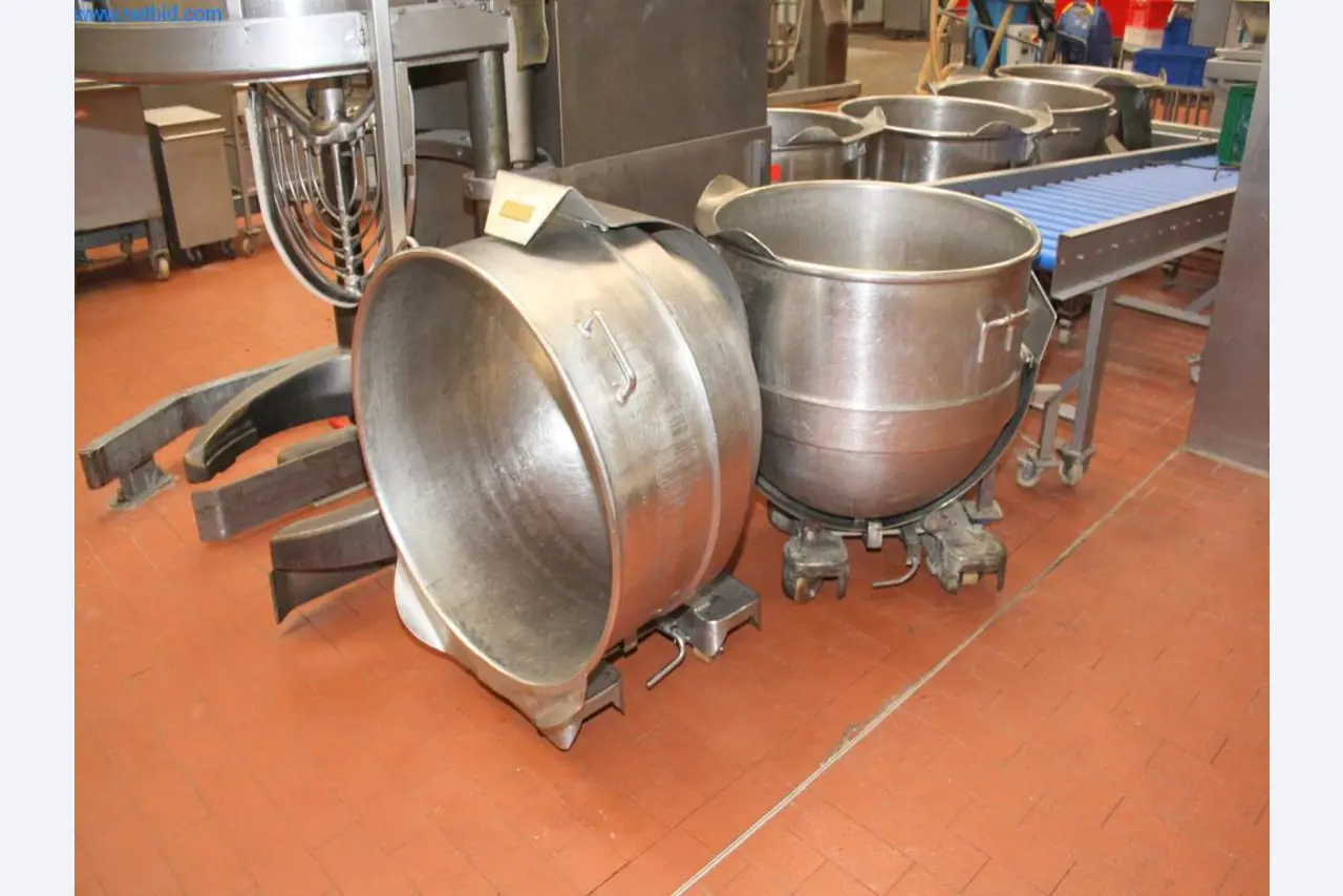 Devices for air conditioning, heating and cooling, workshop and storage facilities-5