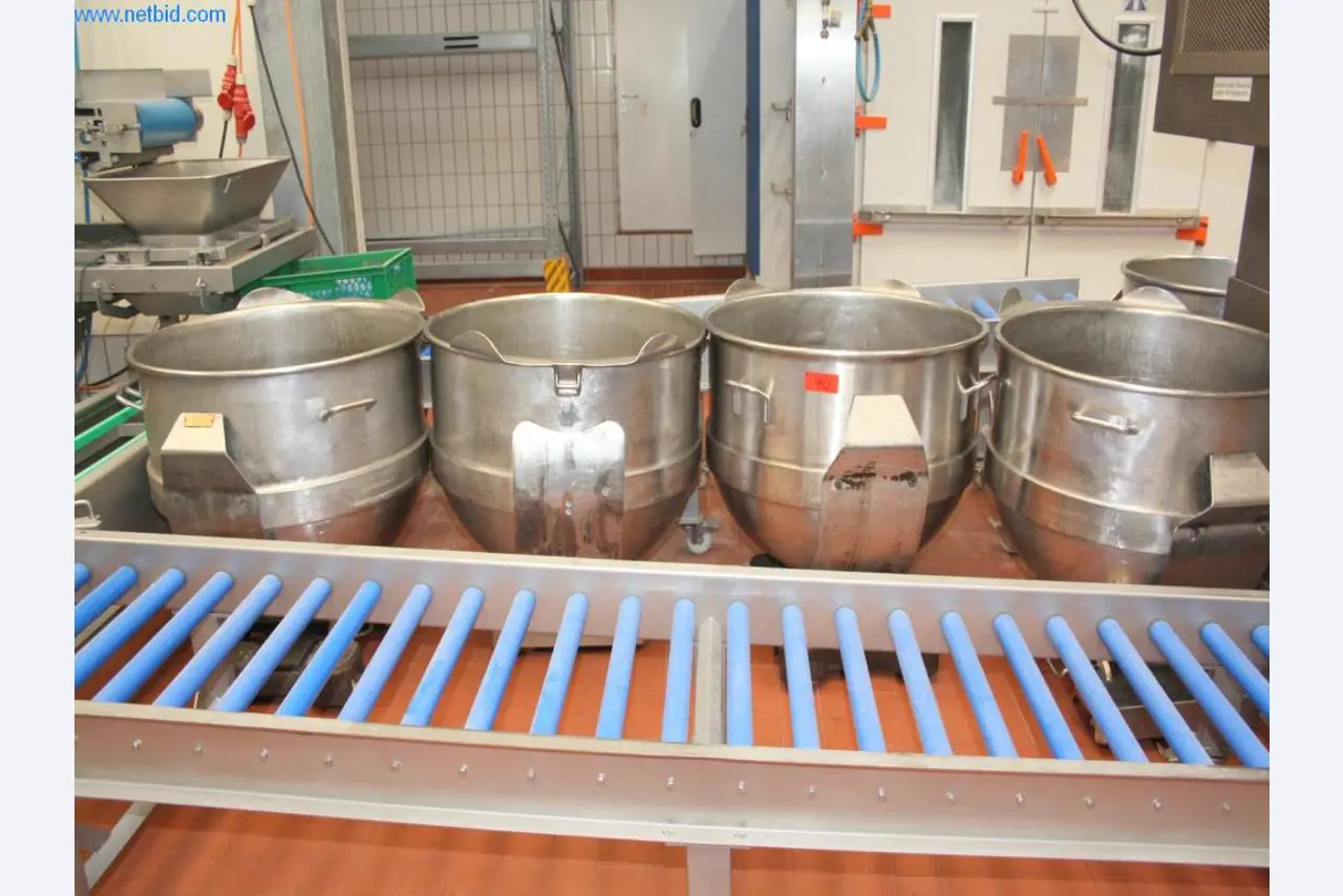 Devices for air conditioning, heating and cooling, workshop and storage facilities-7