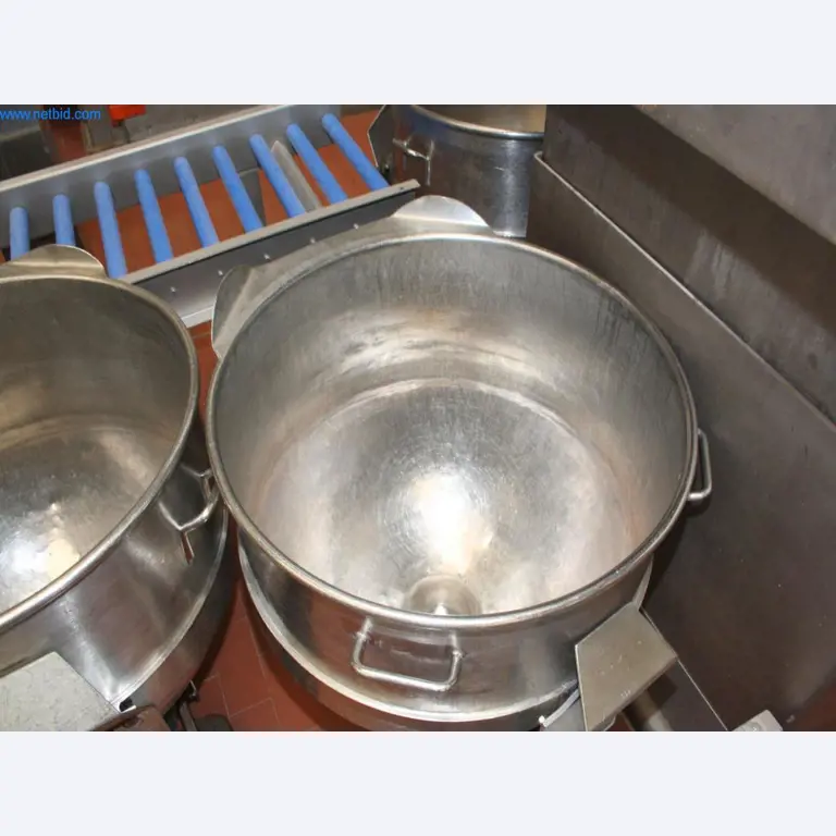 Devices for air conditioning, heating and cooling, workshop and storage facilities-8