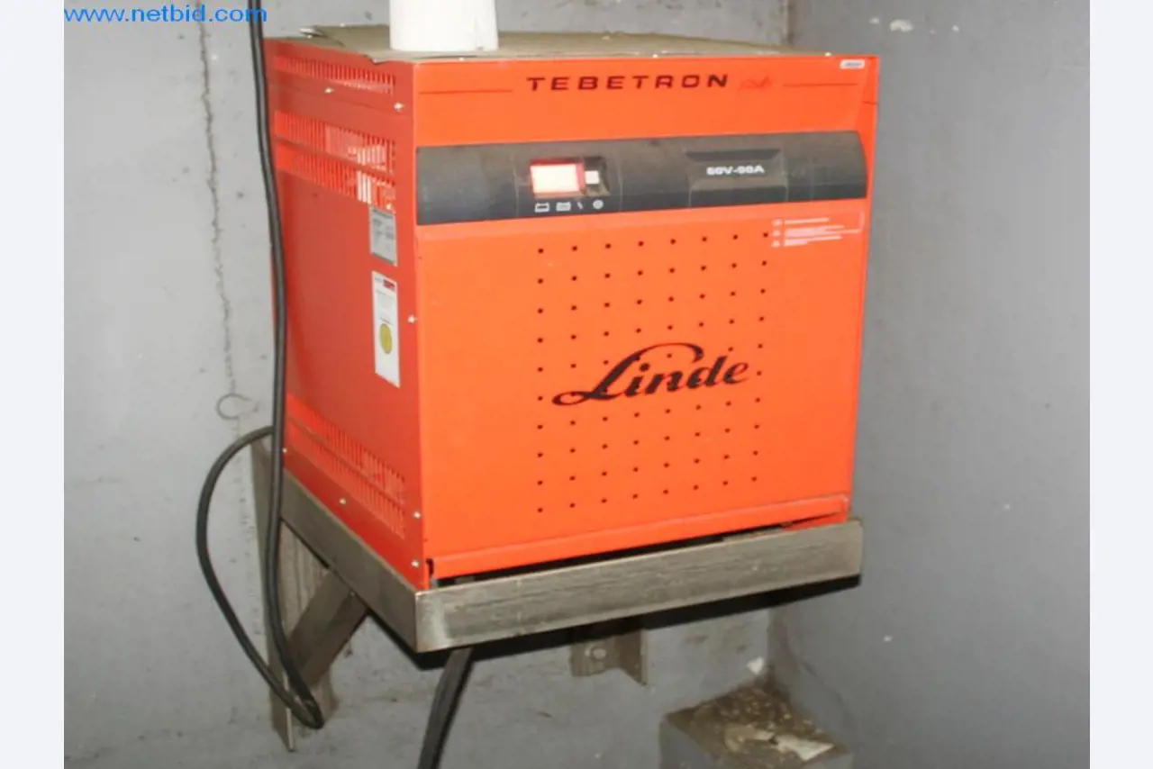 Devices for air conditioning, heating and cooling, workshop and storage facilities-6