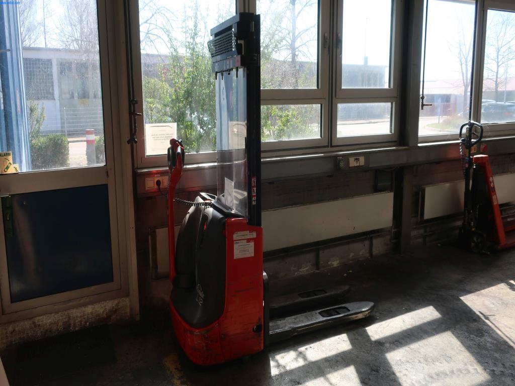 Systémy tlakového lití (hliník) 1 100 - 1 350 t,
Mechanické zpracování, výroba nástrojů
-2