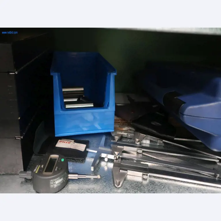 Sistemas de fundição injectada (alumínio) 1.100 - 1.350 t,
Processamento mecânico, fabrico de ferramentas
-3