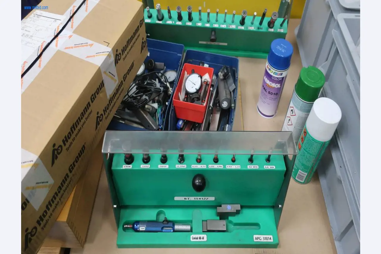 Sistemas de fundição injectada (alumínio) 1.100 - 1.350 t,
Processamento mecânico, fabrico de ferramentas
-5