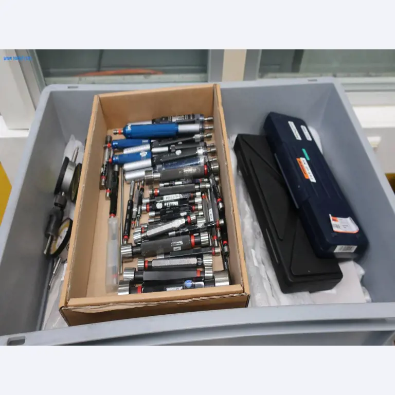 Sistemas de fundição injectada (alumínio) 1.100 - 1.350 t,
Processamento mecânico, fabrico de ferramentas
-7