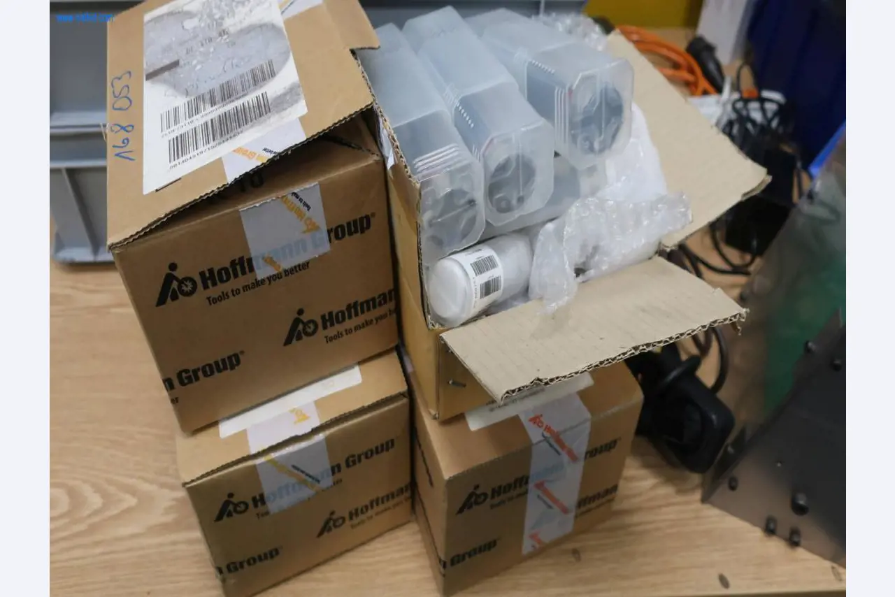 Sistemas de fundição injectada (alumínio) 1.100 - 1.350 t,
Processamento mecânico, fabrico de ferramentas
-8