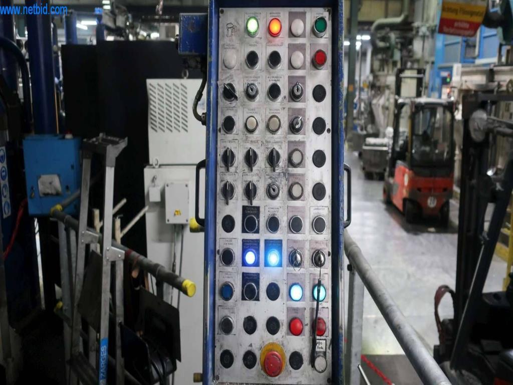 Systémy tlakového lití (hliník) 1 100 - 1 350 t,
Mechanické zpracování, výroba nástrojů
-13