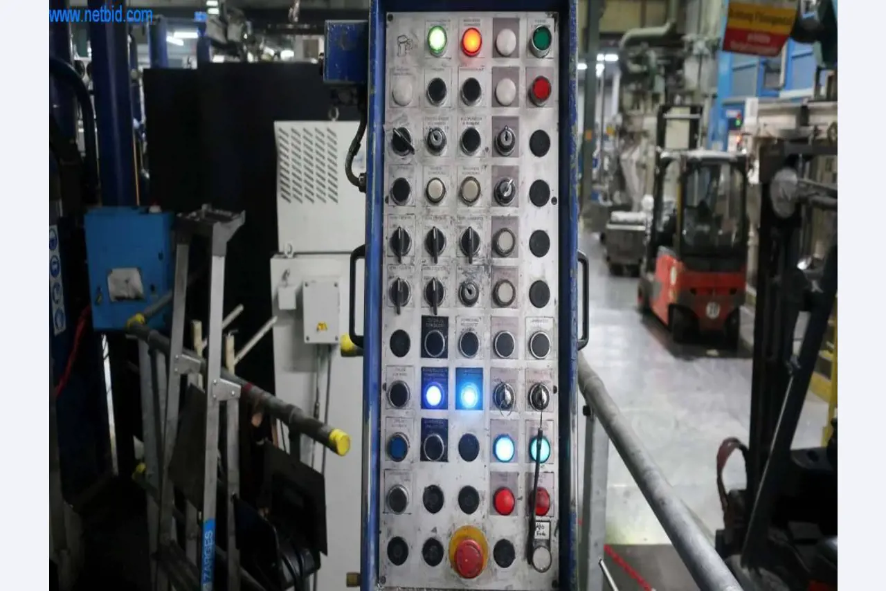 Sistemas de fundição injectada (alumínio) 1.100 - 1.350 t,
Processamento mecânico, fabrico de ferramentas
-13