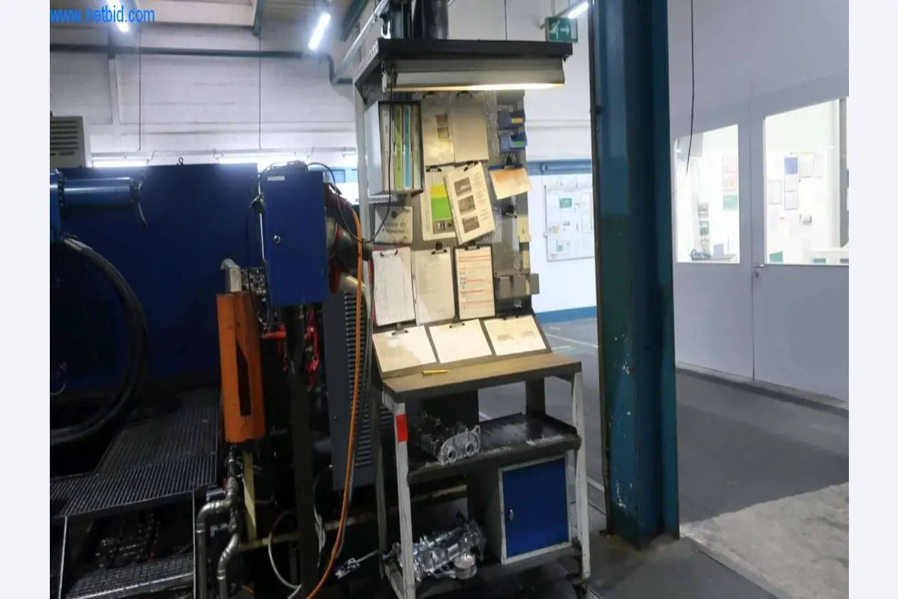 Sistemas de fundição injectada (alumínio) 1.100 - 1.350 t,
Processamento mecânico, fabrico de ferramentas
-21