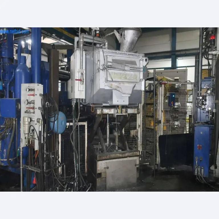 Sistemas de fundição injectada (alumínio) 1.100 - 1.350 t,
Processamento mecânico, fabrico de ferramentas
-24