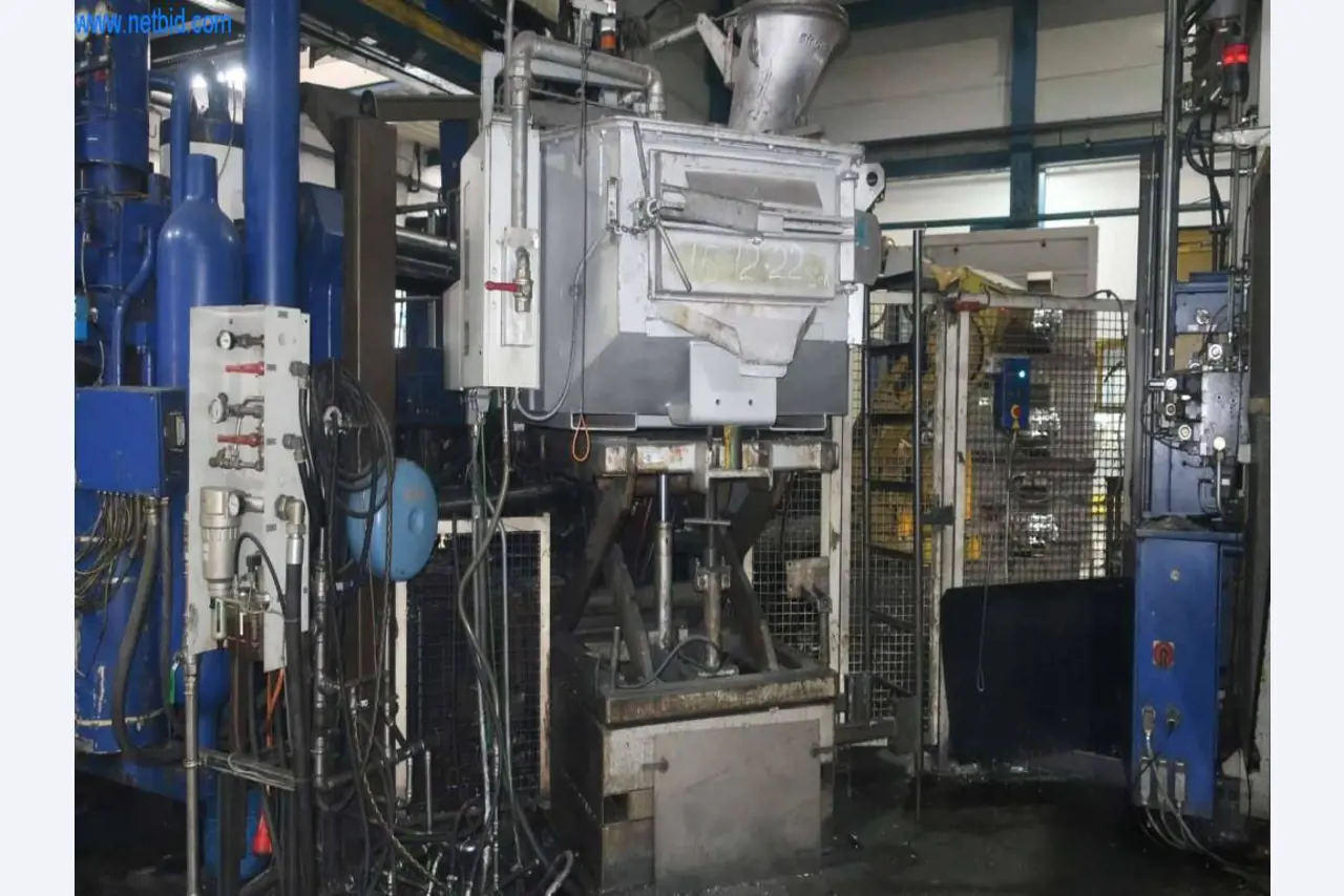 Sistemas de fundição injectada (alumínio) 1.100 - 1.350 t,
Processamento mecânico, fabrico de ferramentas
-26