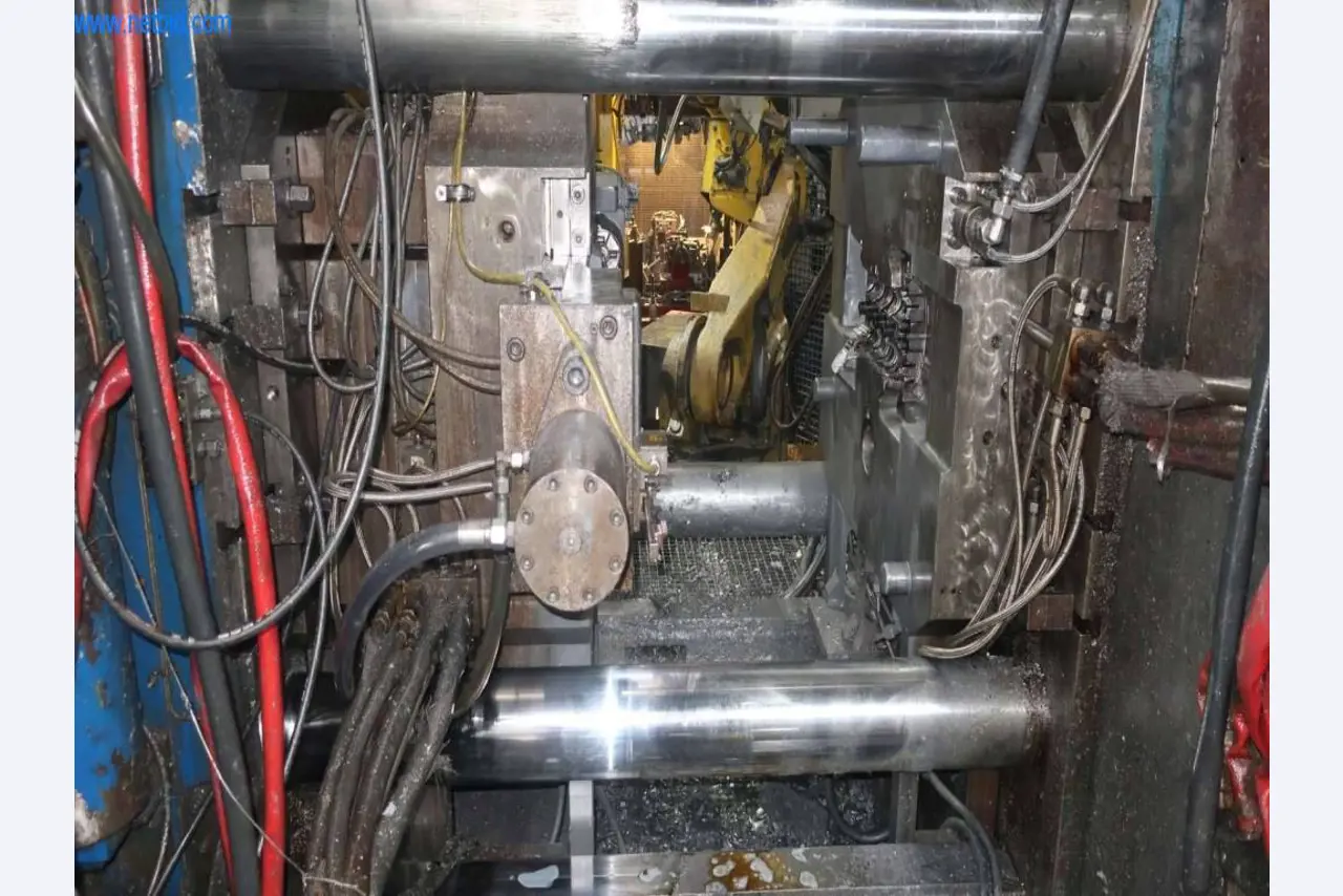 Sistemas de fundição injectada (alumínio) 1.100 - 1.350 t,
Processamento mecânico, fabrico de ferramentas
-2