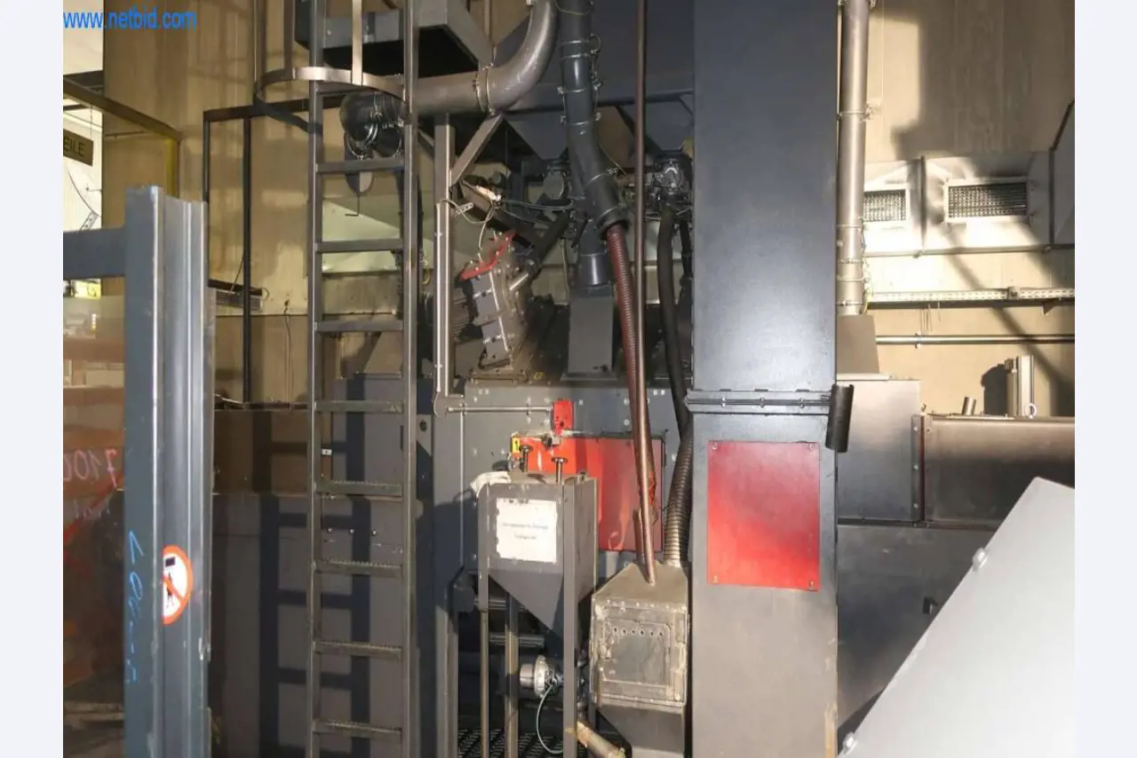 Sistemas de fundição injectada (alumínio) 1.100 - 1.350 t,
Processamento mecânico, fabrico de ferramentas
-12