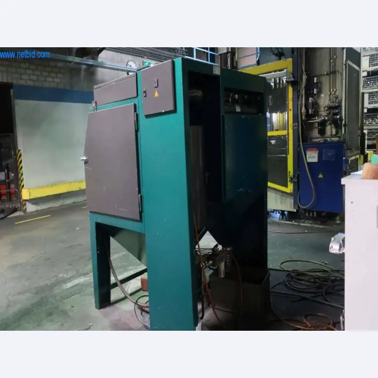 Systemy odlewania ciśnieniowego (aluminium) 1,100 - 1,350 t,
Obróbka mechaniczna, produkcja narzędzi
-2