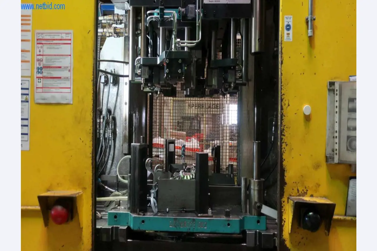 Sistemas de fundição injectada (alumínio) 1.100 - 1.350 t,
Processamento mecânico, fabrico de ferramentas
-3